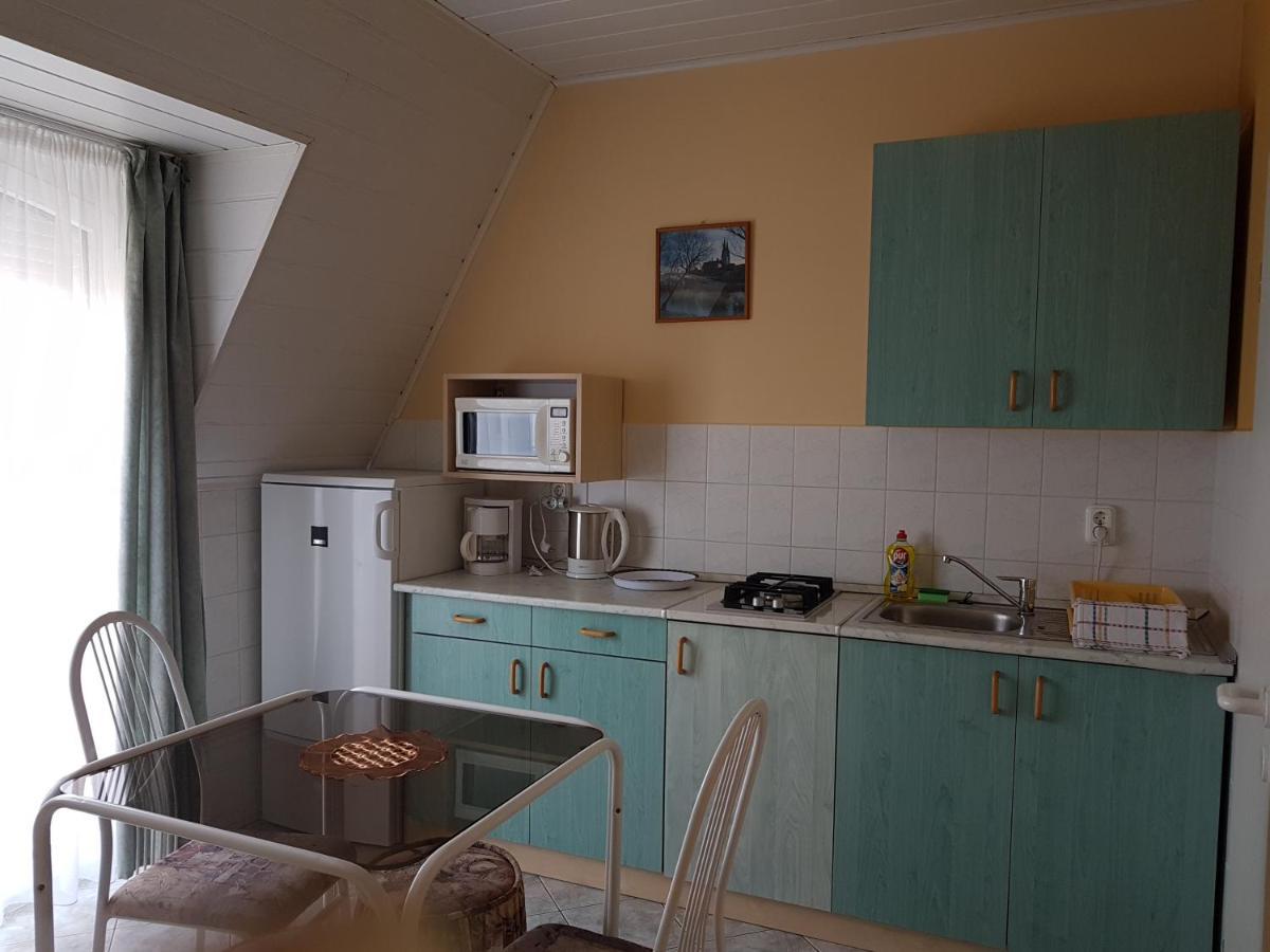 Richie Ii. Apartman Appartement Siófok Buitenkant foto