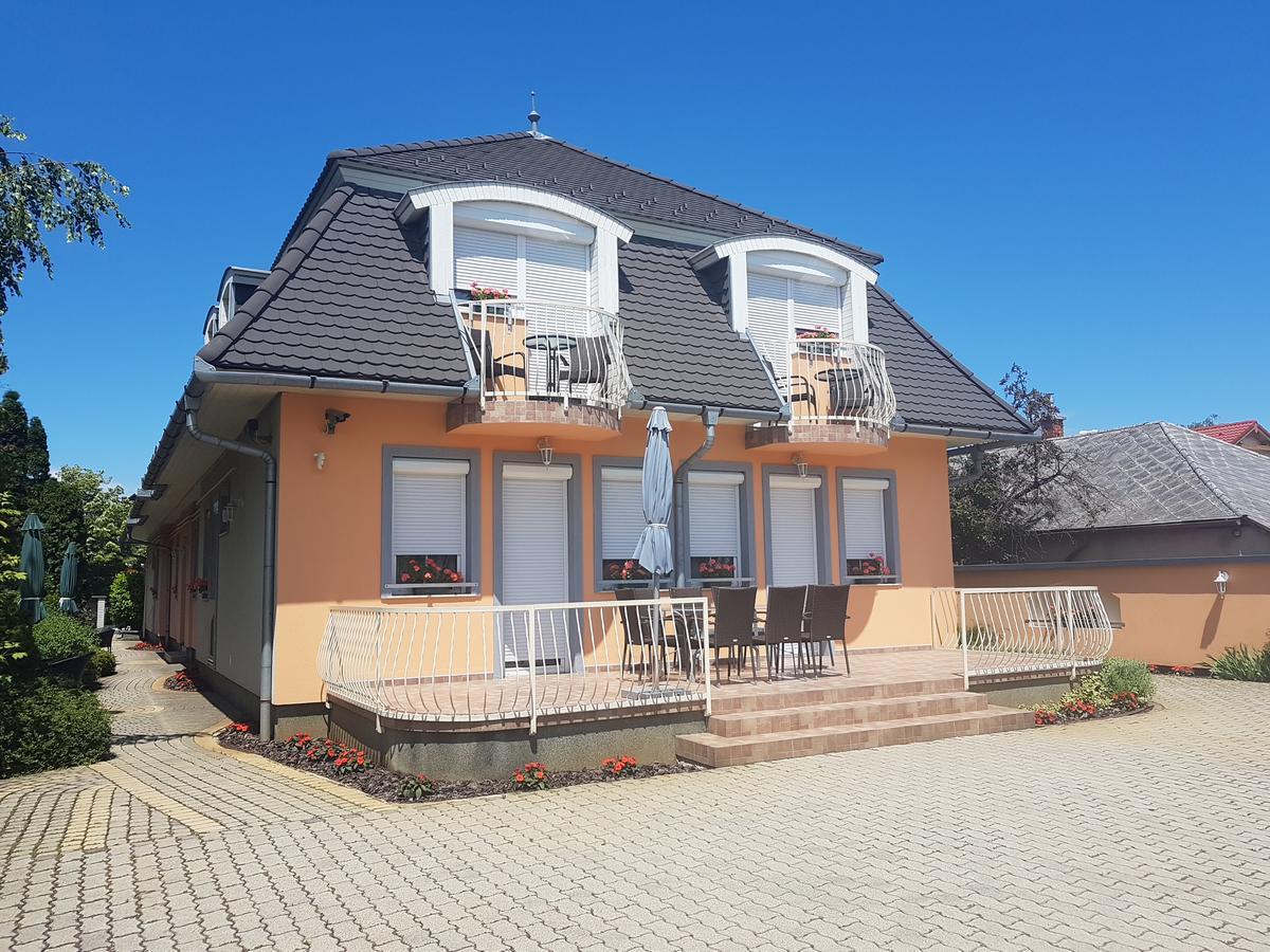Richie Ii. Apartman Appartement Siófok Buitenkant foto