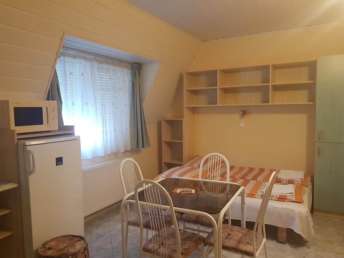 Richie Ii. Apartman Appartement Siófok Buitenkant foto