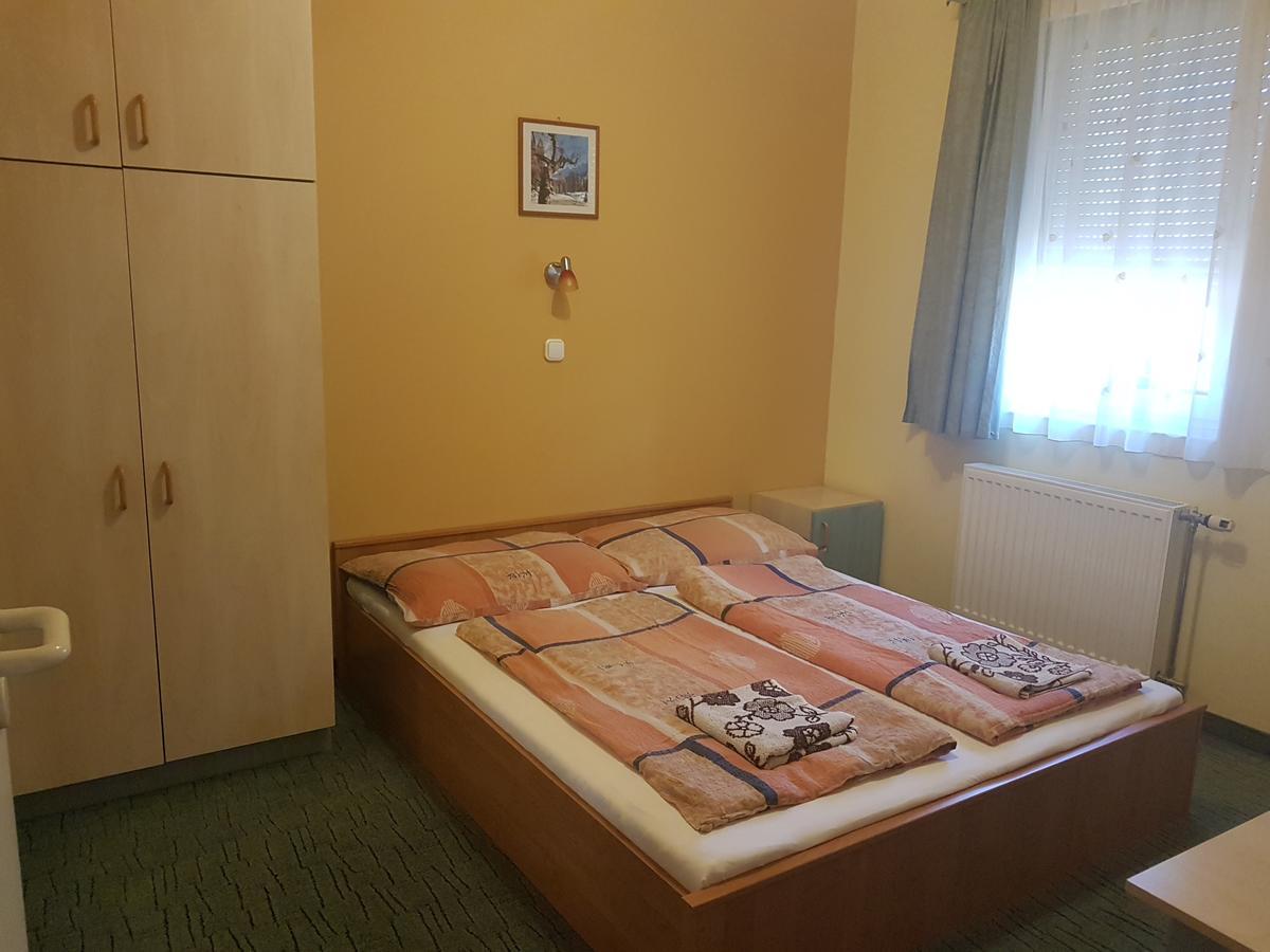 Richie Ii. Apartman Appartement Siófok Buitenkant foto