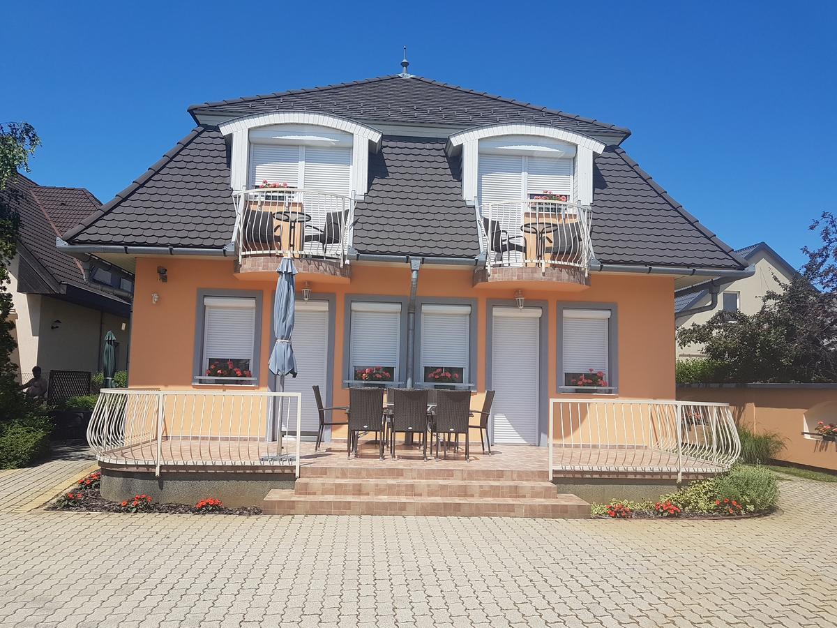 Richie Ii. Apartman Appartement Siófok Buitenkant foto